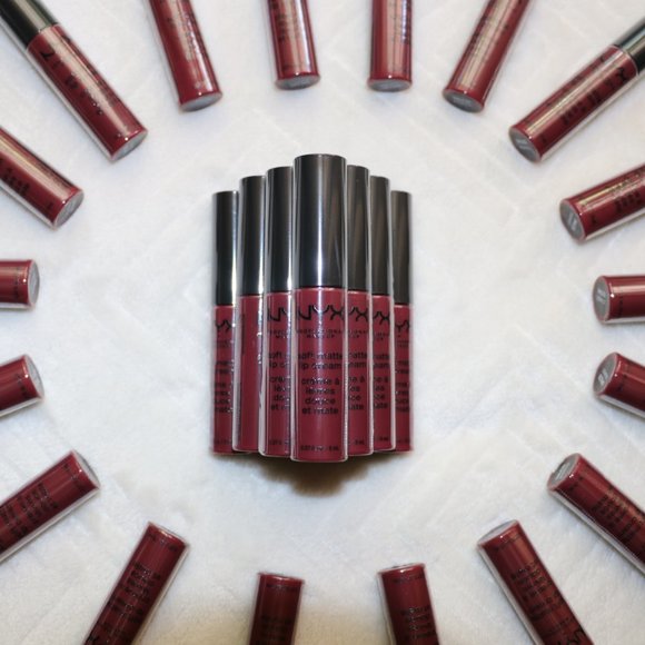 3/$12 NYX Soft Matte Lip Cream Budapest Burgundy Deep Red Cream Lipstick - Picture 2 of 2